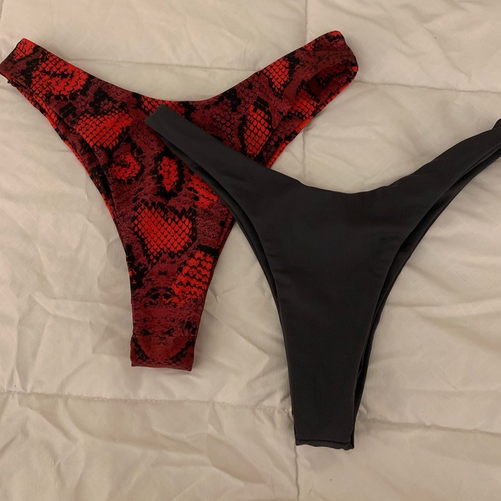 Thong bikini bottoms